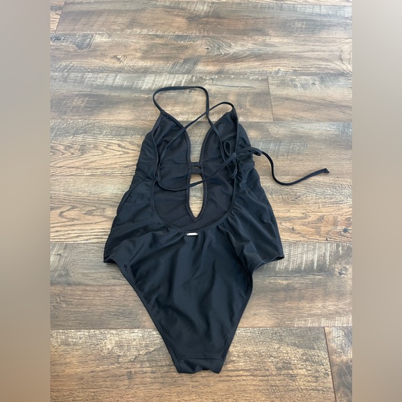 Abercrombie &Fitch one piece swim suit, size M - Picture 2 of 4